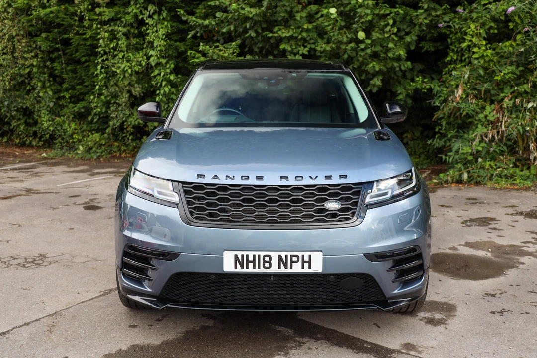2018 Land Rover Range Rover Velar - Image 10 of 31