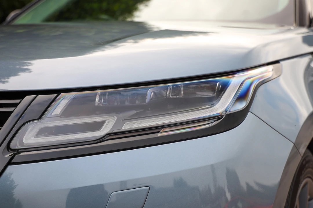 2018 Land Rover Range Rover Velar - Image 25 of 31