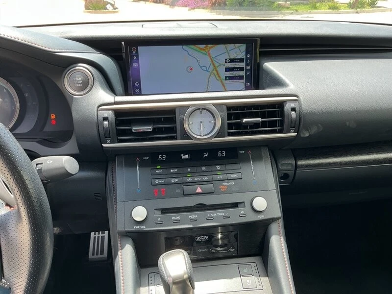 2018 Lexus RC - Image 22 of 24