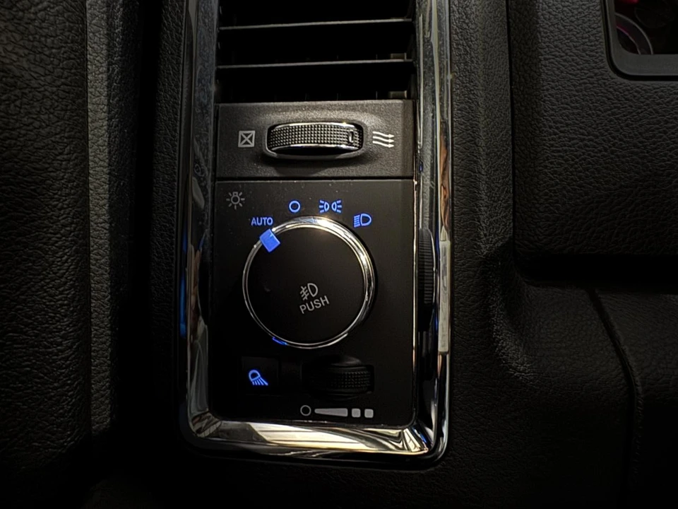 2018 Ram 2500 - Image 5 of 11