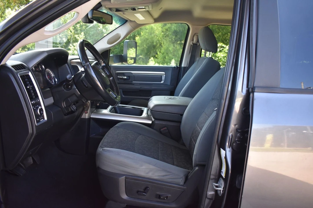 2018 Ram 3500 - Image 10 of 23