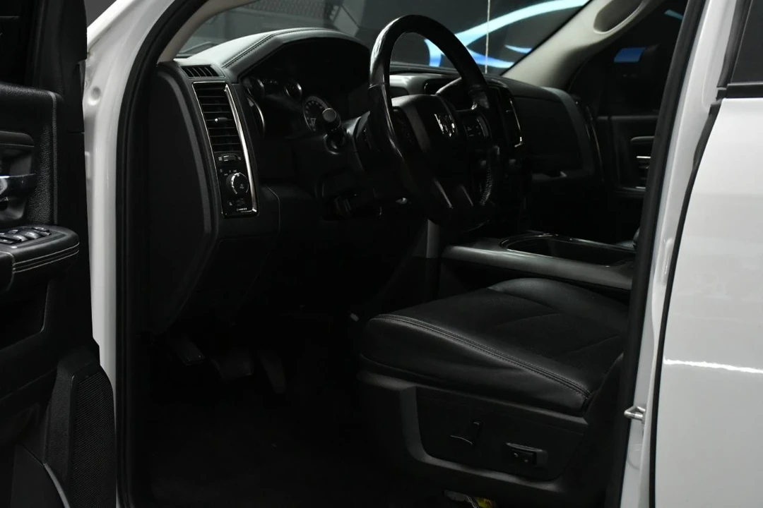 2018 Ram 3500 - Image 16 of 31