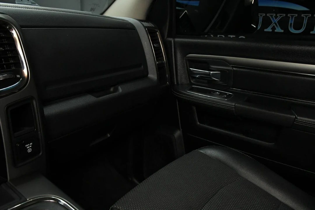 2018 Ram 3500 - Image 25 of 31