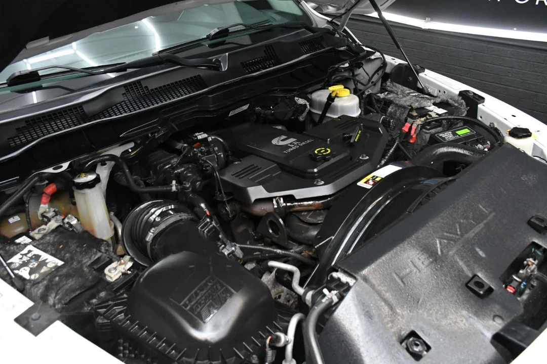 2018 Ram 3500 - Image 10 of 31