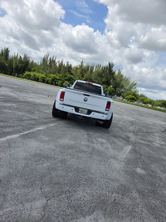 2018 Ram 3500 - Image 5 of 17