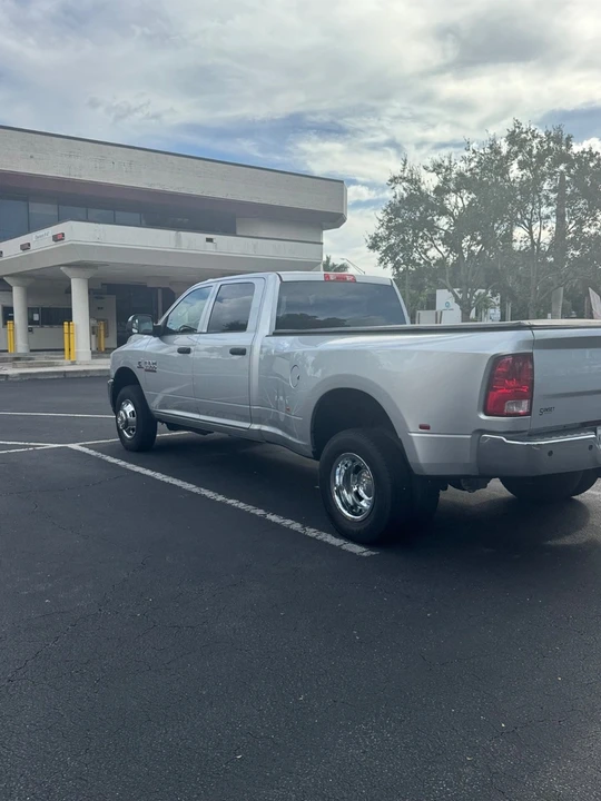 2018 Ram 3500 - Image 4 of 8