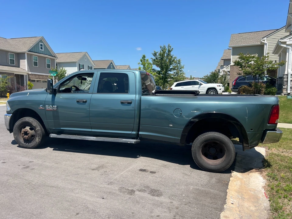 2018 Ram 3500 - Image 9 of 20