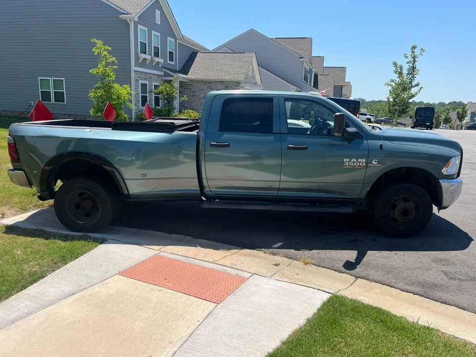 2018 Ram 3500 - Image 19 of 20