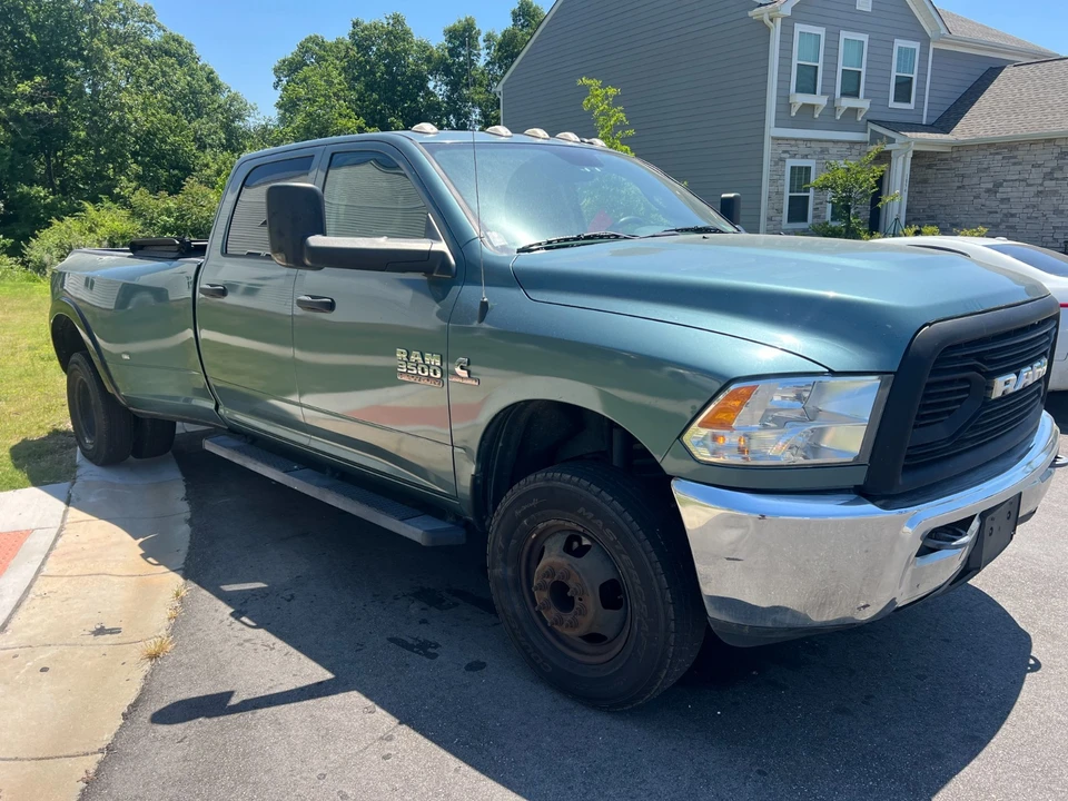 2018 Ram 3500 - Image 3 of 20
