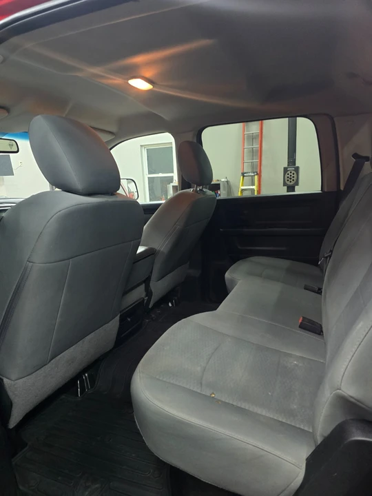 2018 Ram 3500 - Image 11 of 17
