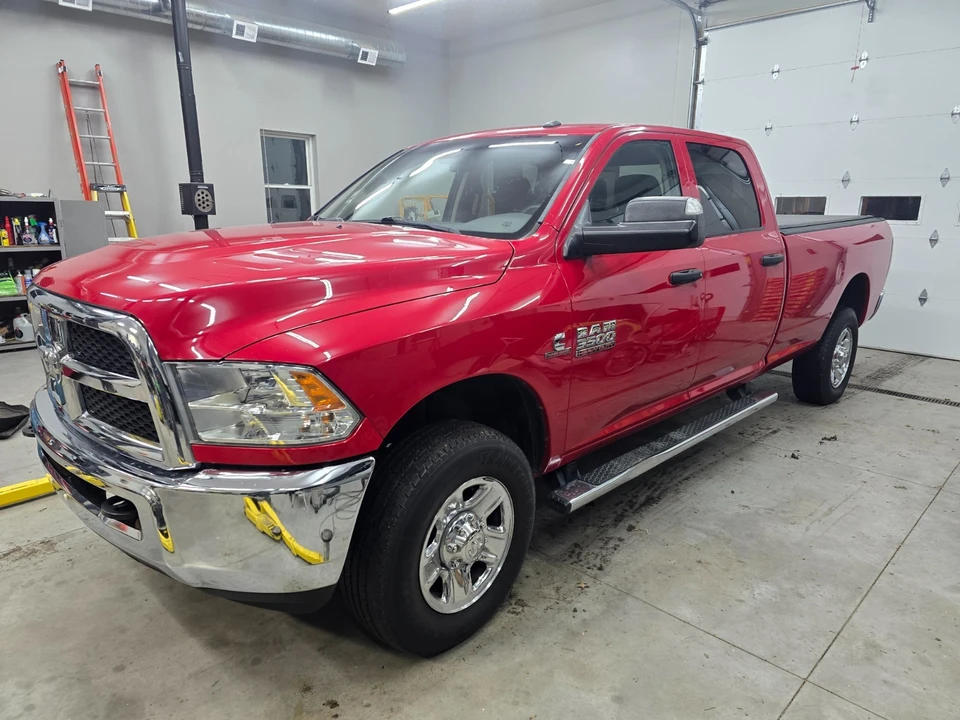 2018 Ram 3500 - Image 3 of 17