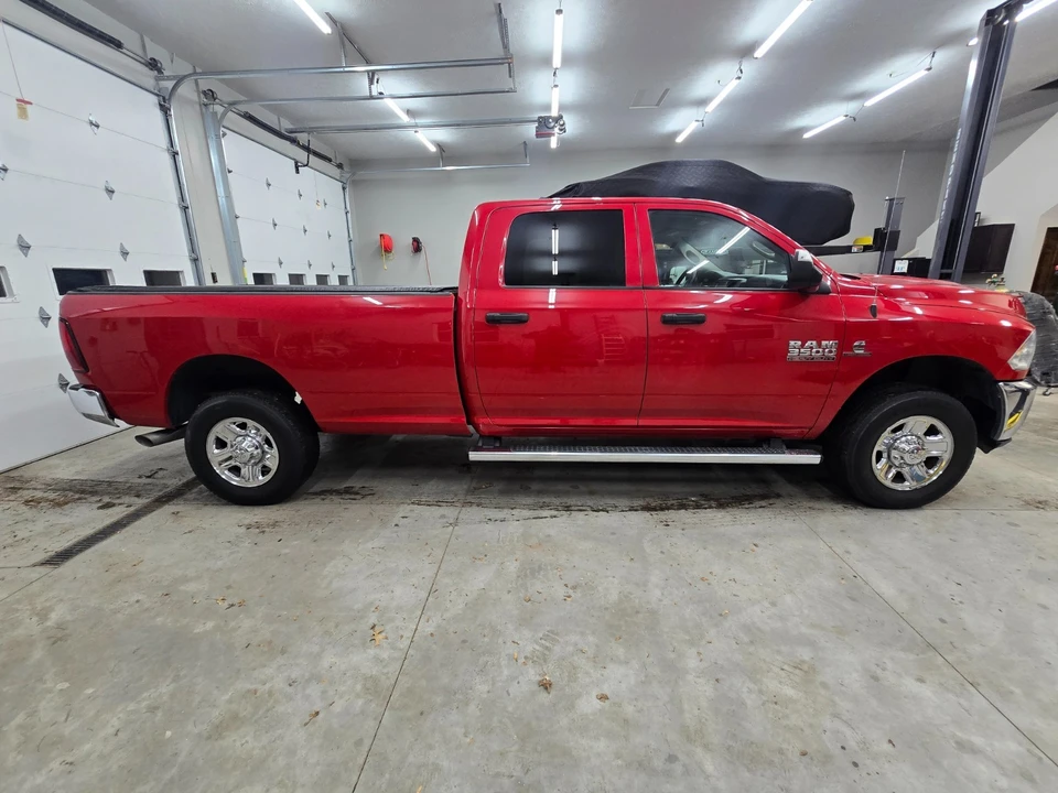 2018 Ram 3500 - Image 8 of 17