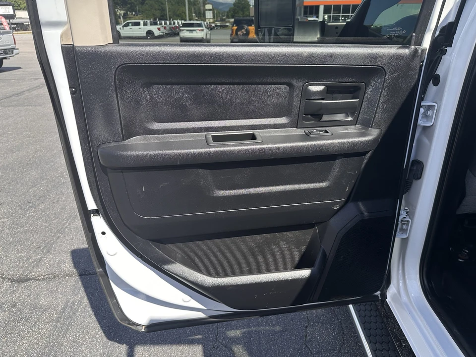 2018 Ram 3500 - Image 12 of 26