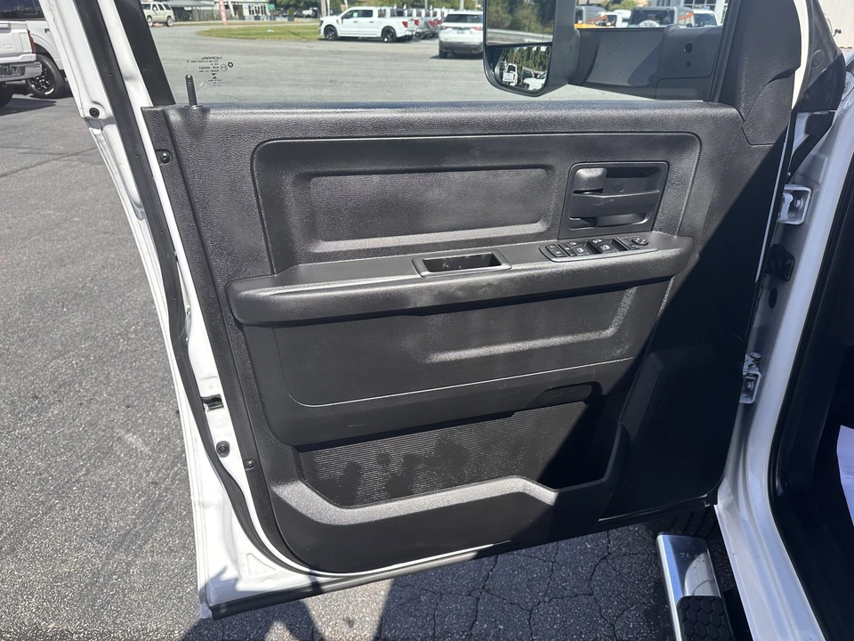 2018 Ram 3500 - Image 10 of 26
