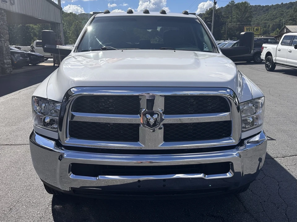 2018 Ram 3500 - Image 3 of 26