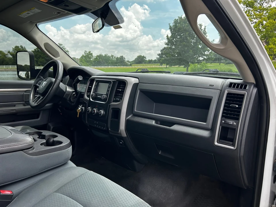 2018 Ram 4500 & 5500 - Image 27 of 31