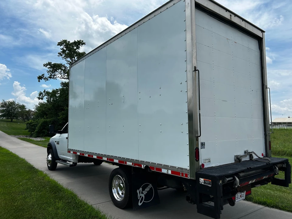 2018 Ram 4500 & 5500 - Image 4 of 31