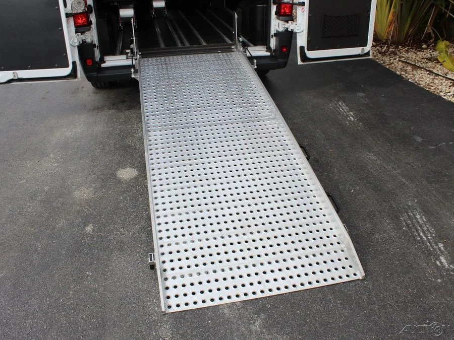 2018 Ram ProMaster - Image 2 of 12