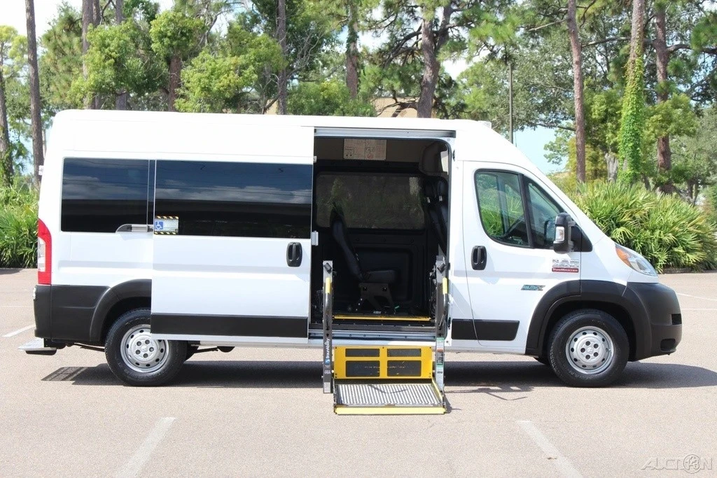2018 Ram ProMaster - Image 2 of 21