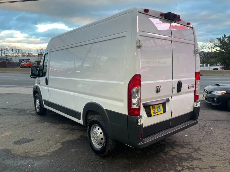 2018 Ram ProMaster - Image 5 of 12