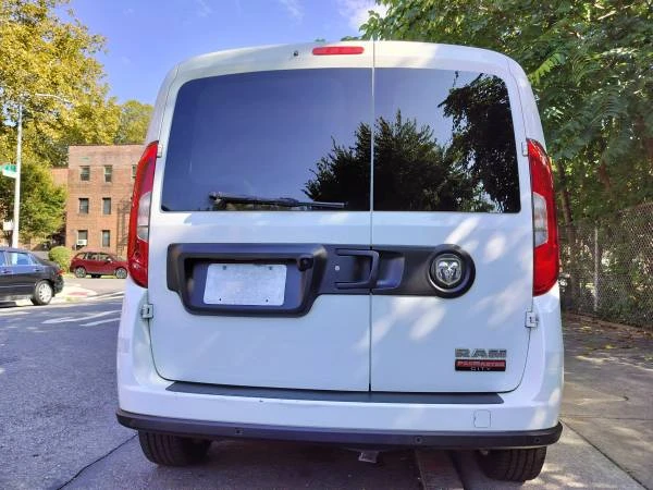 2018 Ram ProMaster - Image 18 of 31