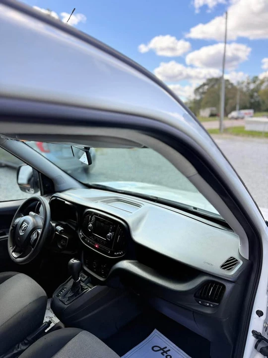 2018 Ram ProMaster - Image 11 of 18
