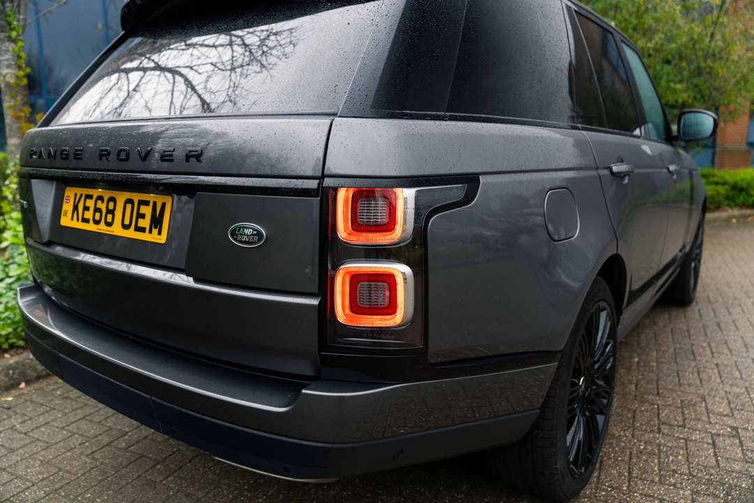 2018 Land Rover Range Rover L405 - Image 17 of 31