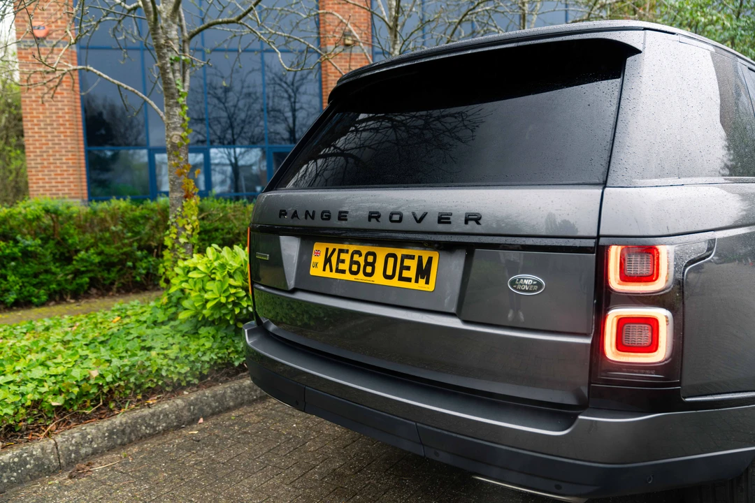 2018 Land Rover Range Rover L405 - Image 18 of 31