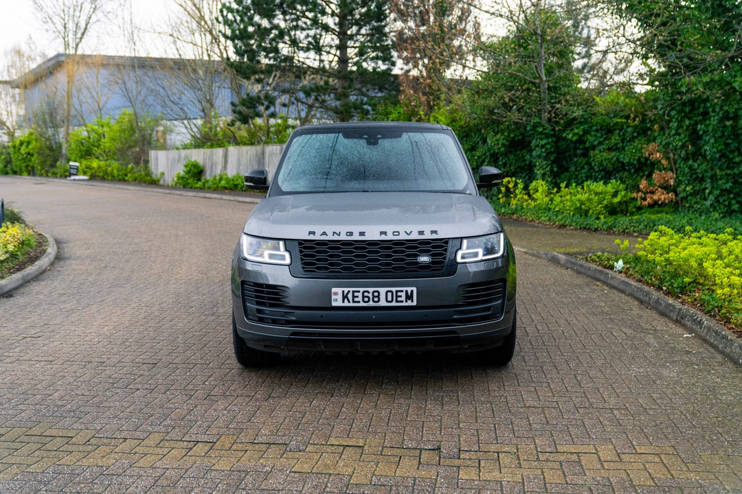 2018 Land Rover Range Rover L405 - Image 2 of 31