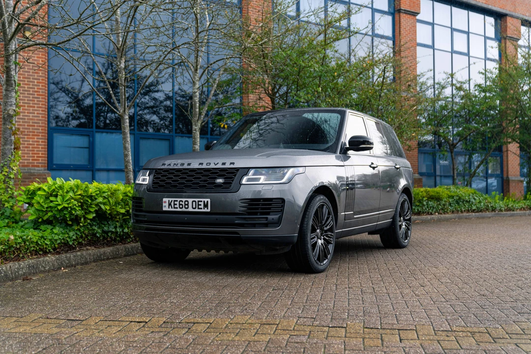 2018 Land Rover Range Rover L405 - Image 3 of 31