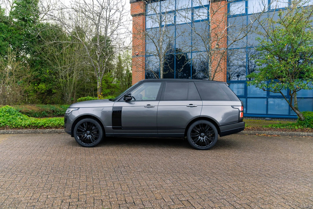 2018 Land Rover Range Rover L405 - Image 4 of 31