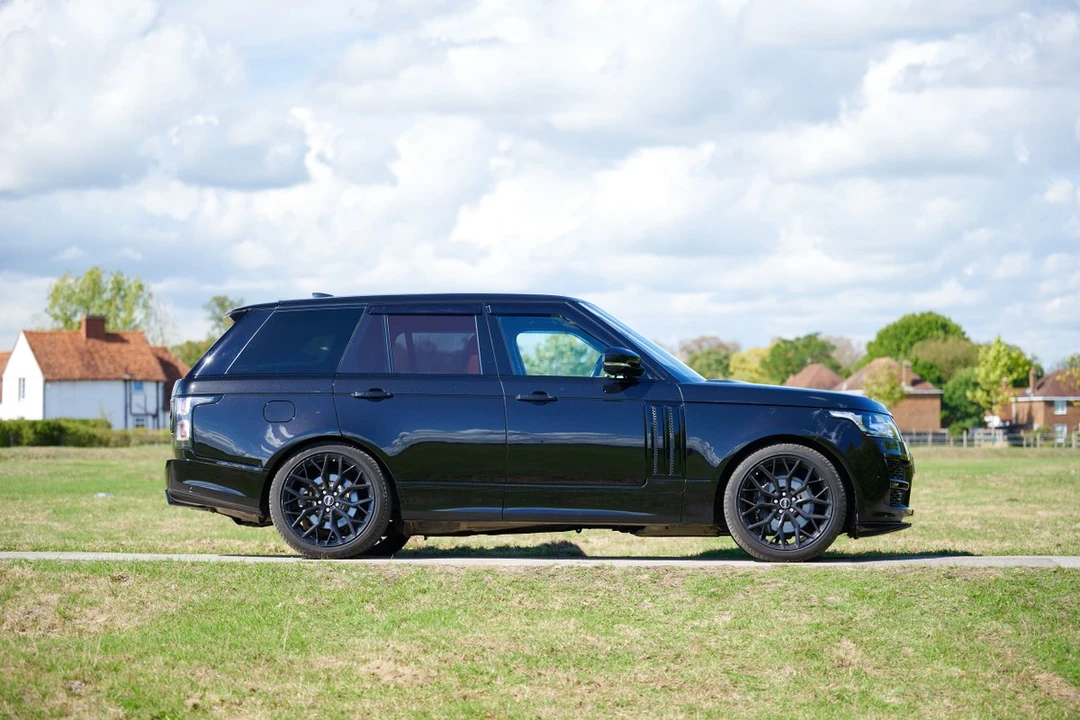 2018 Land Rover Range Rover L405 - Image 17 of 30