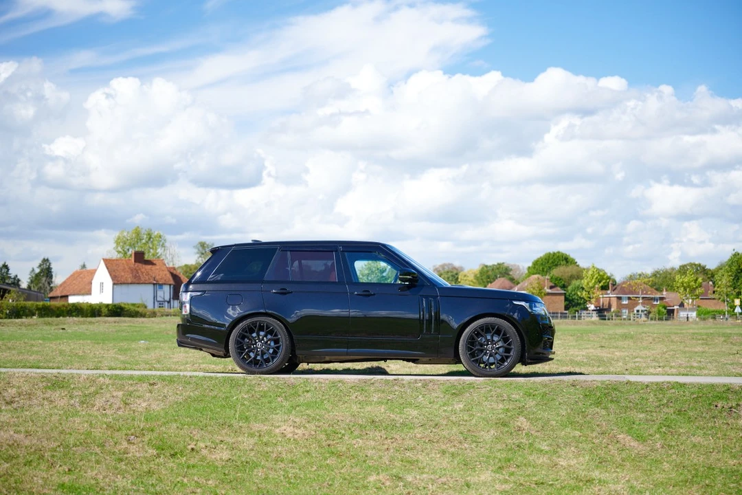 2018 Land Rover Range Rover L405 - Image 18 of 30