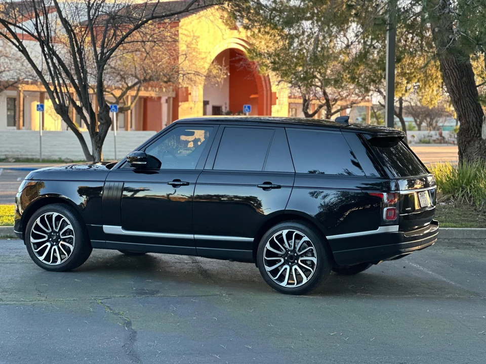 2018 Land Rover Range Rover L405 - Image 8 of 31