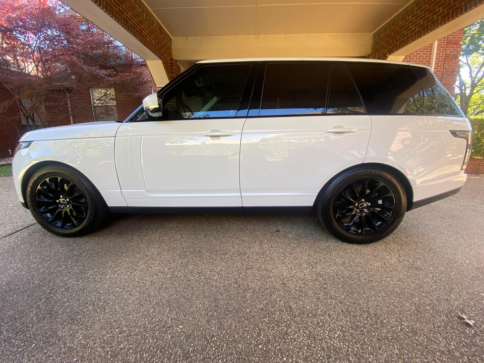2018 Land Rover Range Rover L405 - Image 17 of 31