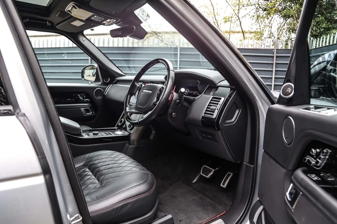 2018 Land Rover Range Rover L405 - Image 15 of 30