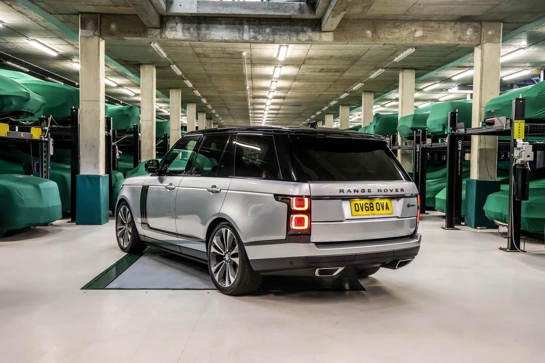 2018 Land Rover Range Rover L405 - Image 4 of 30