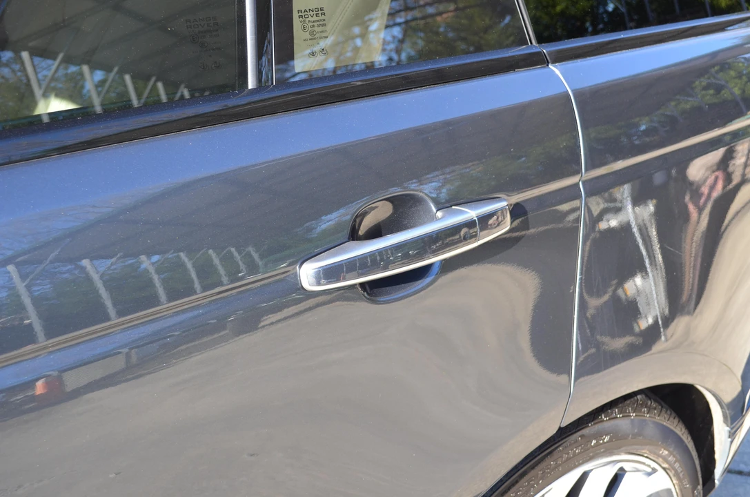 2018 Land Rover Range Rover L405 - Image 17 of 24