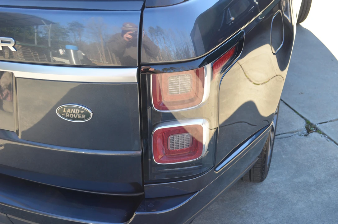 2018 Land Rover Range Rover L405 - Image 19 of 24
