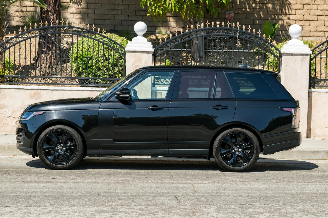 2018 Land Rover Range Rover L405 - Image 8 of 31