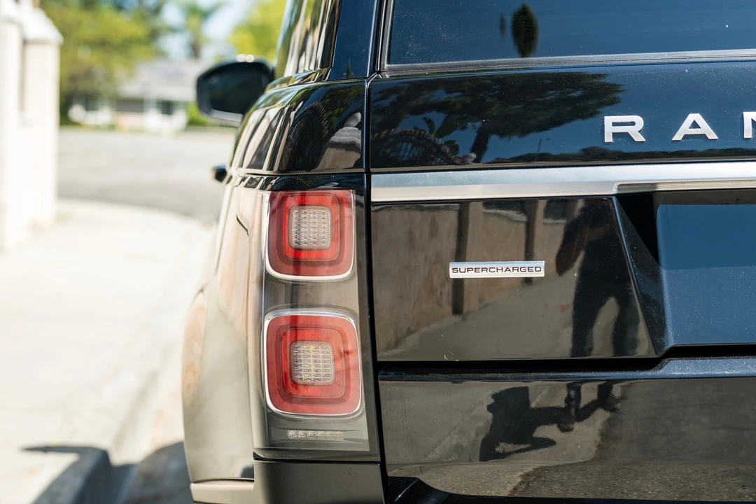 2018 Land Rover Range Rover L405 - Image 18 of 31