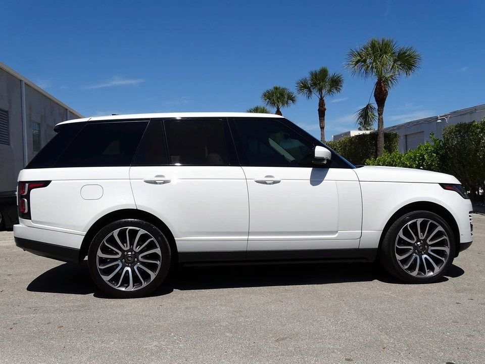 2018 Land Rover Range Rover L405 - Image 17 of 21