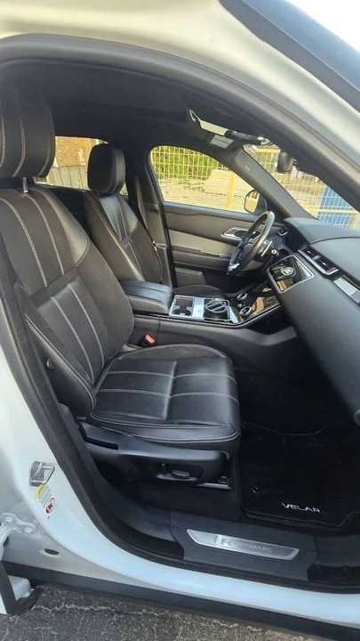 2018 Land Rover Range Rover Velar - Image 10 of 16