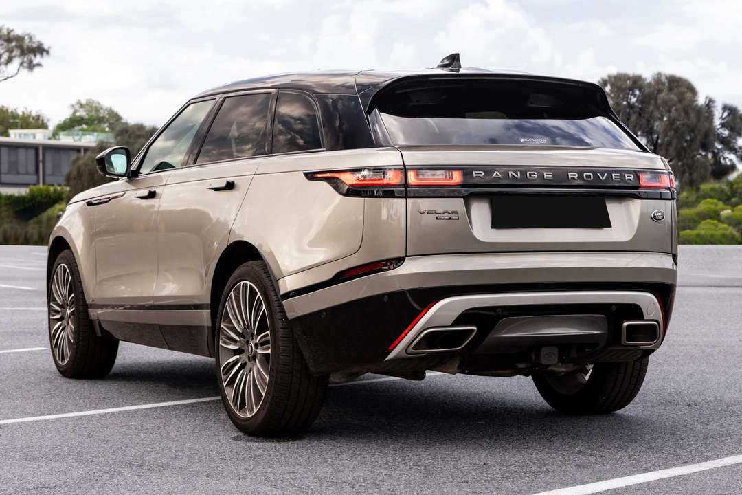 2018 Land Rover Range Rover Velar - Image 13 of 31
