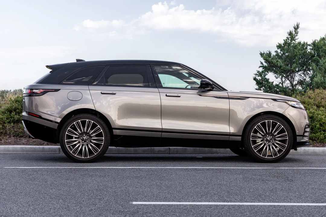 2018 Land Rover Range Rover Velar - Image 16 of 31