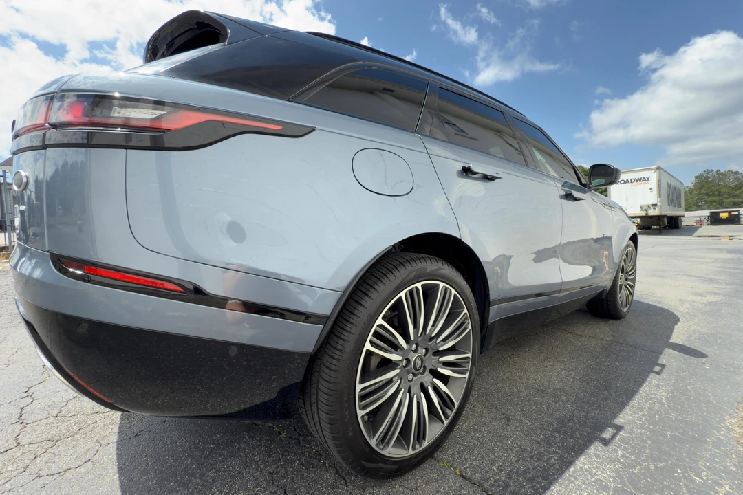 2018 Land Rover Range Rover Velar - Image 13 of 31