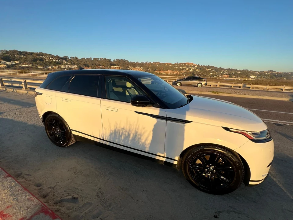 2018 Land Rover Range Rover Velar - Image 14 of 30