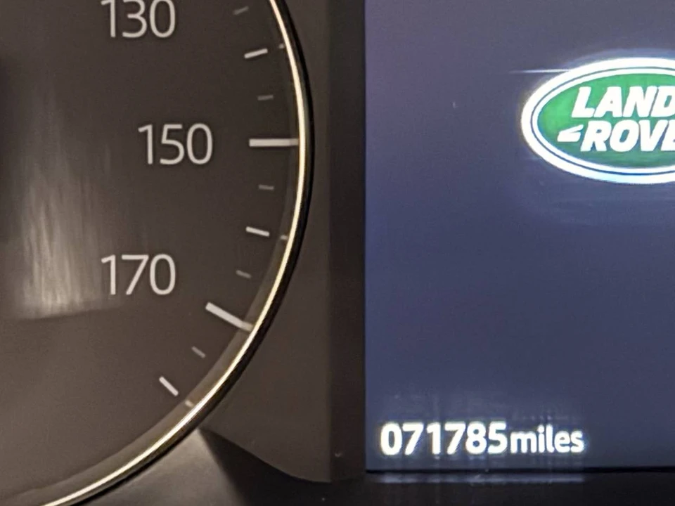 2018 Land Rover Range Rover Velar - Image 15 of 24