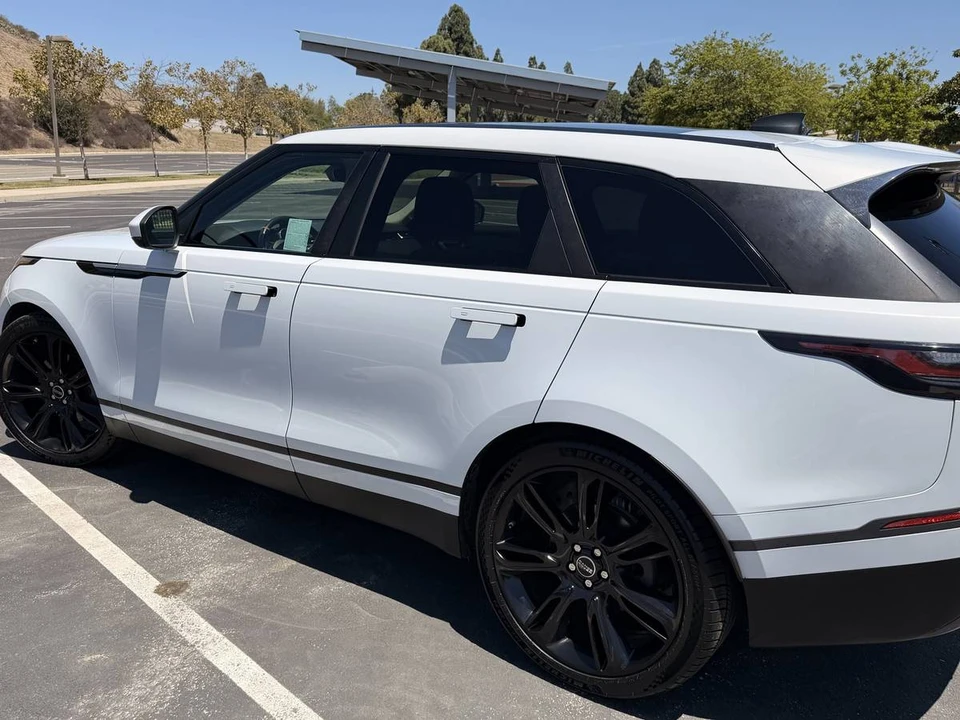 2018 Land Rover Range Rover Velar - Image 5 of 24