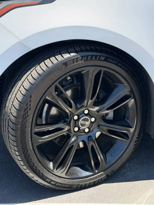 2018 Land Rover Range Rover Velar - Image 10 of 24